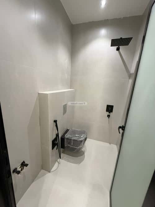 5 bedroom apartment in Al Janadriyah 17