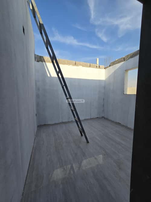 3 bedroom apartment in Al Maizilah 13