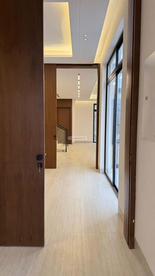 5 bedroom villa in Al Mahdiyyah 3