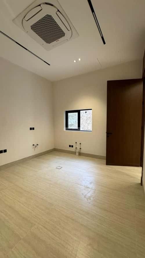 5 bedroom villa in Al Mahdiyyah 9