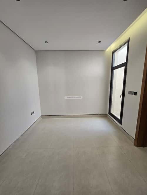 8 bedroom villa in Al Mahdiyyah 3