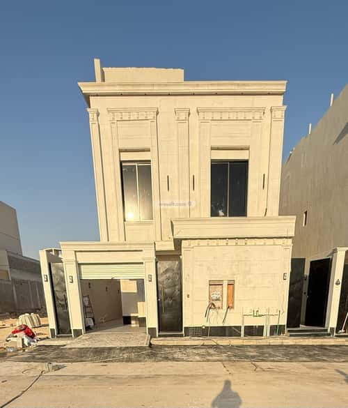 5 bedroom floor in Al Janadriyah 8