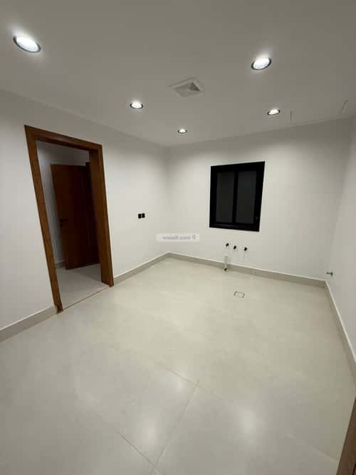5 bedroom floor in Al Janadriyah 9