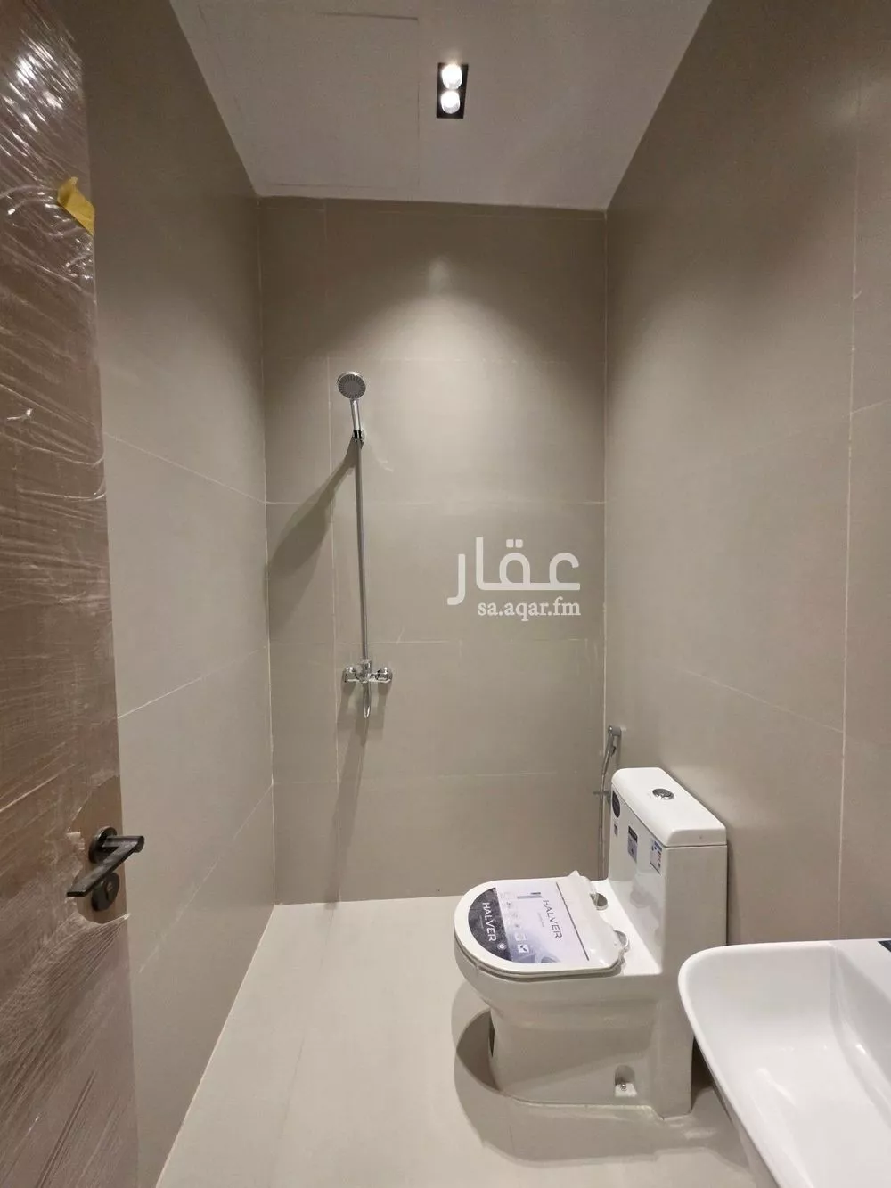 5 bedroom villa in Al Maizilah 21