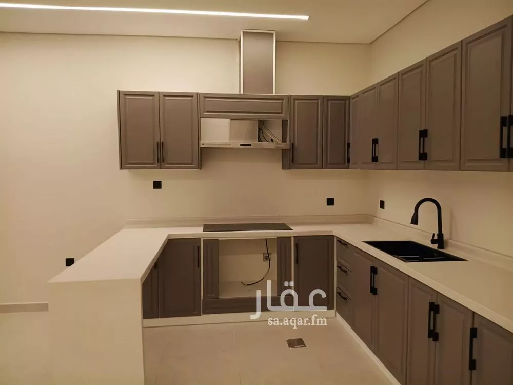 4 bedroom apartment in Al Bahr, Eastern Province 15