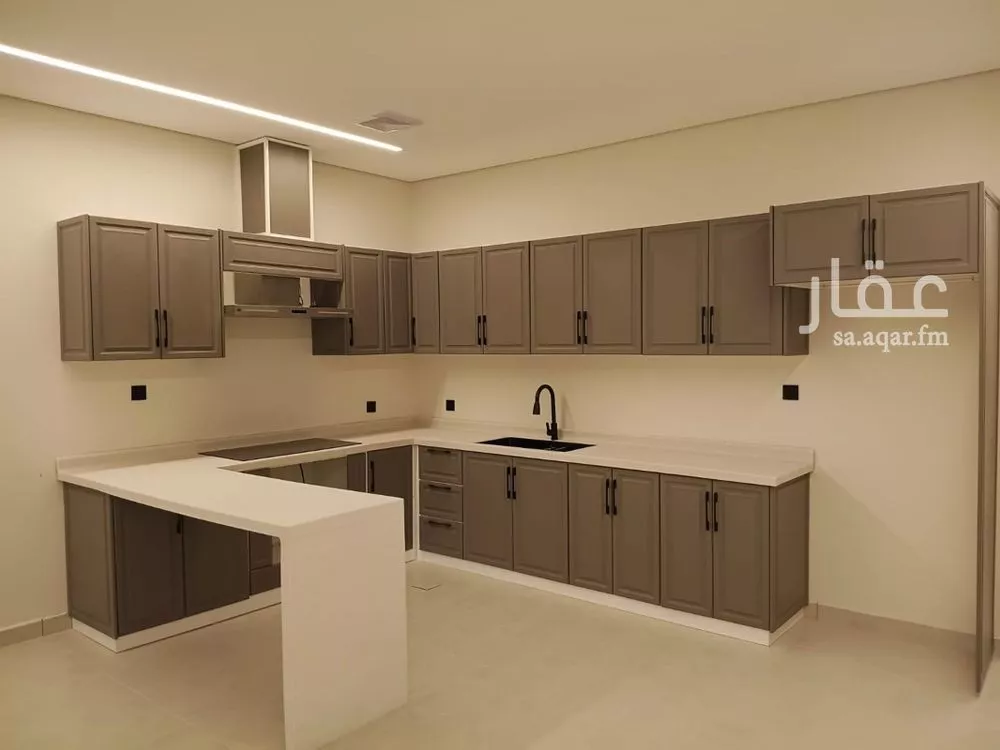 4 bedroom apartment in Al Bahr, Eastern Province 18