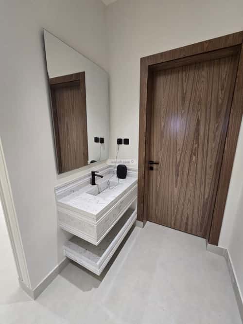 6 bedroom apartment in Al Wisam 15