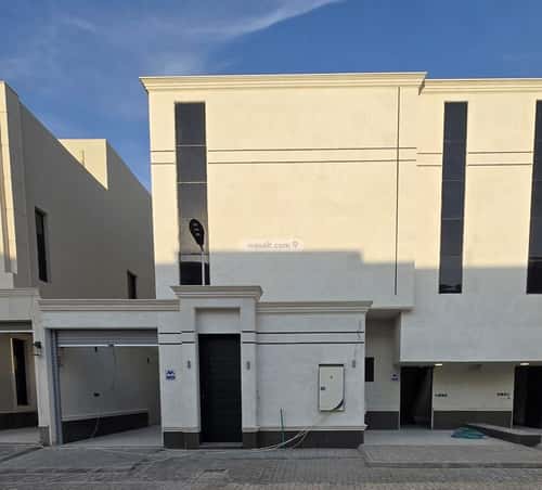 6 bedroom apartment in Al Wisam 17