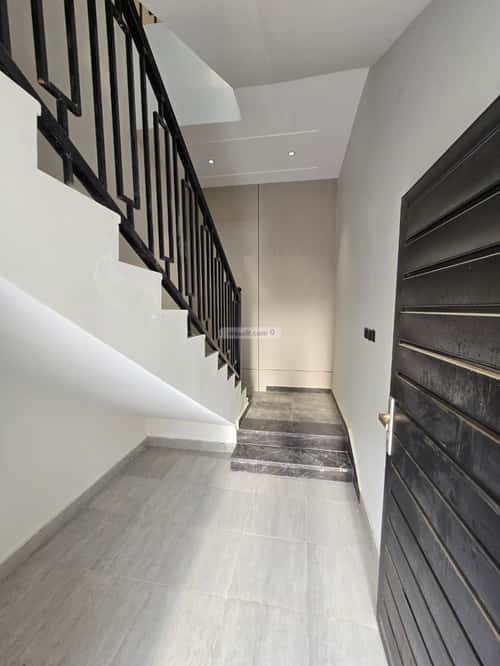 6 bedroom apartment in Al Wisam 18