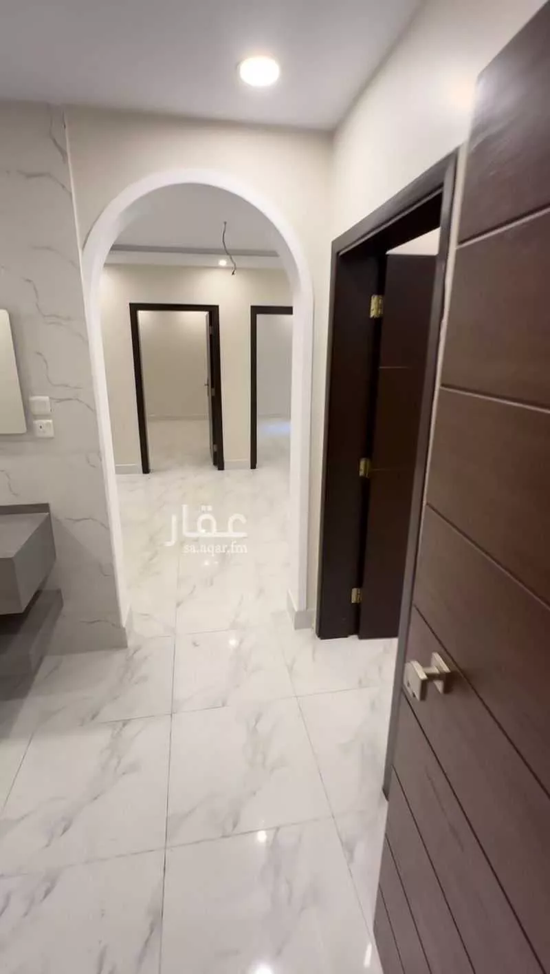شقة 3 غرف في الساحل 9