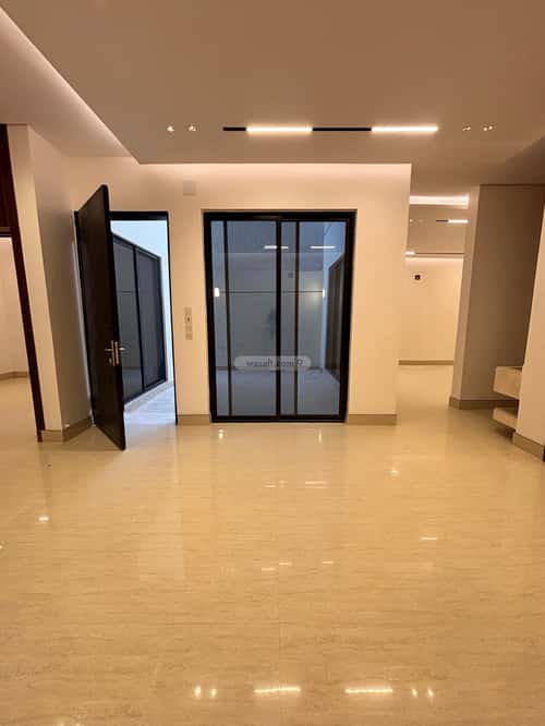 6 bedroom villa in Al Mahdiyyah 10