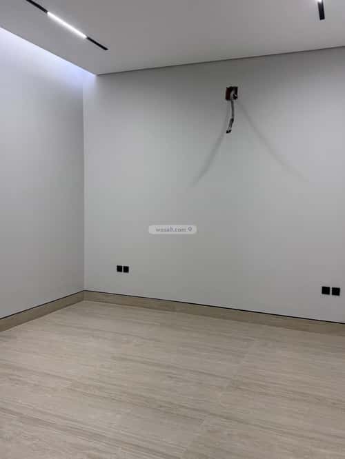 5 bedroom villa in Al Mahdiyyah 2