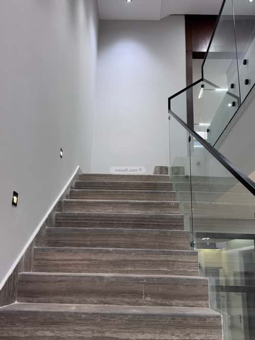 5 bedroom villa in Al Mahdiyyah 4