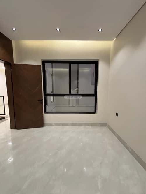 5 bedroom villa in Al Mahdiyyah 4