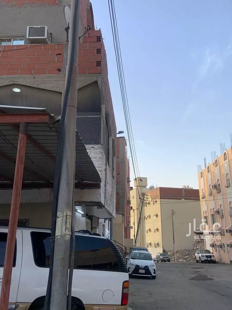 عمارة 352 م² في السلامة 4