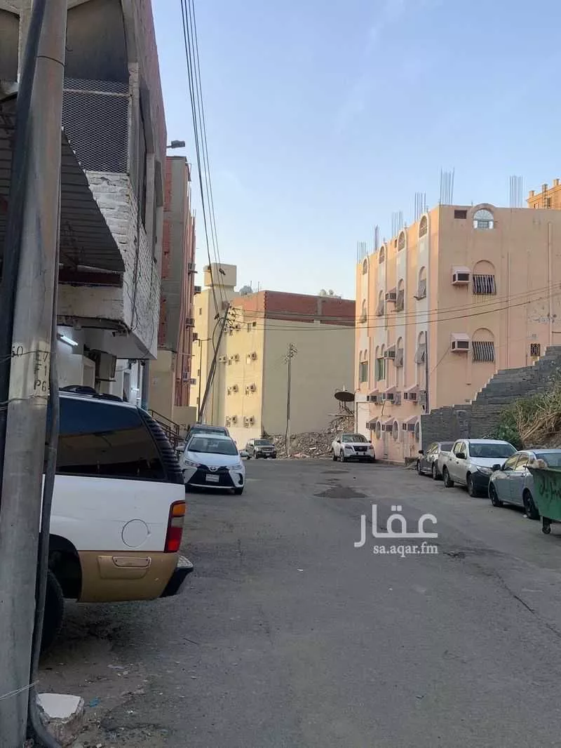 عمارة 352 م² في السلامة 5