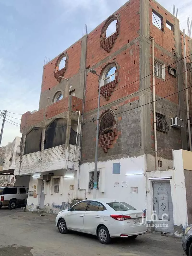 عمارة 352 م² في السلامة 7