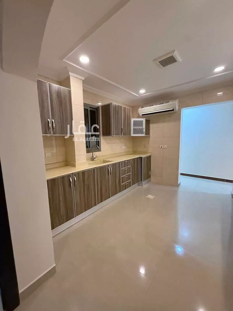 4 bedroom apartment in Hajar, Eastern Province 9
