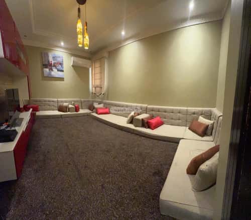 6 bedroom apartment in Al Ghadir 1