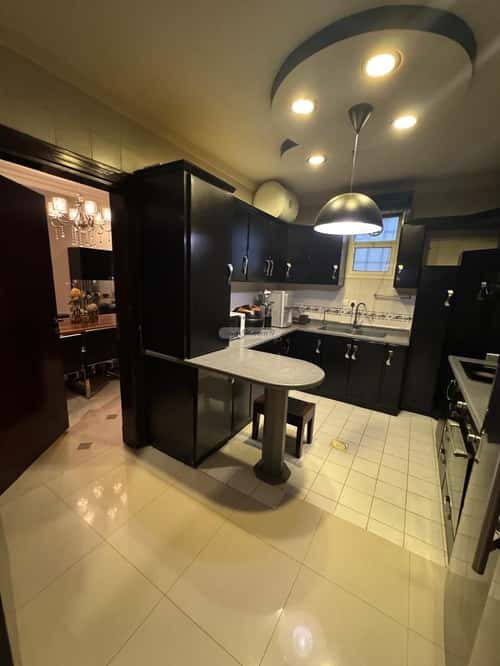 6 bedroom apartment in Al Ghadir 8