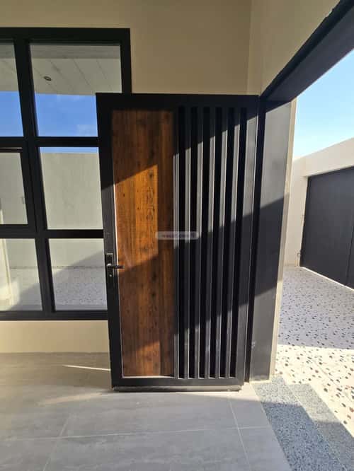 5 bedroom villa in Al Maizilah 2