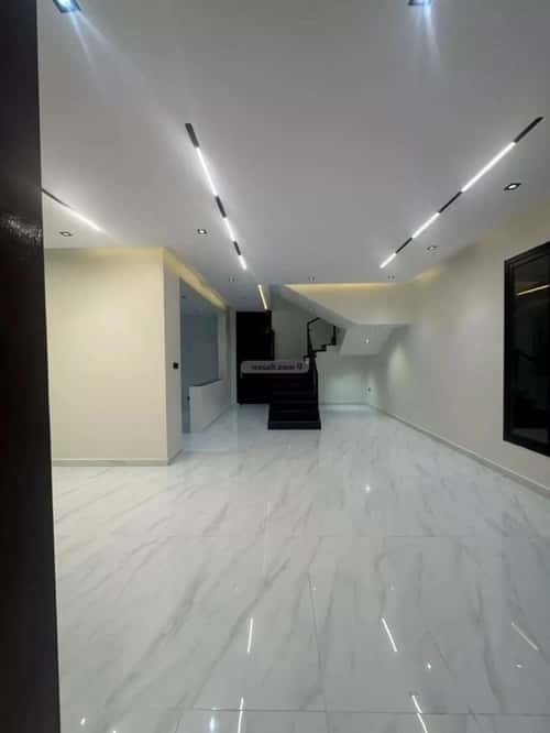 5 bedroom villa in Al Rimal 7