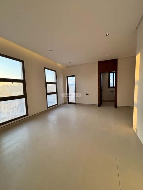5 bedroom villa in Al Mahdiyyah 2