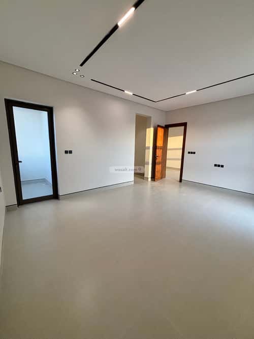 5 bedroom villa in Al Mahdiyyah 17