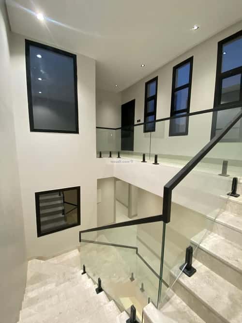 6 bedroom villa in Al Janadriyah 10