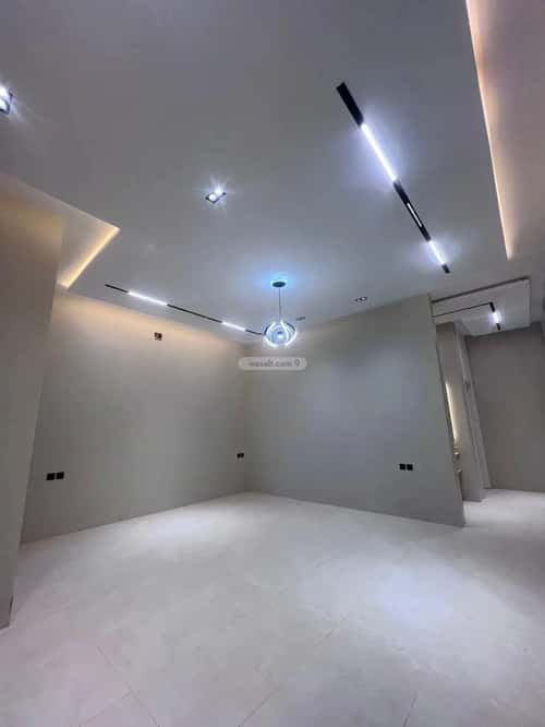 4 bedroom floor in Al Janadriyah 4