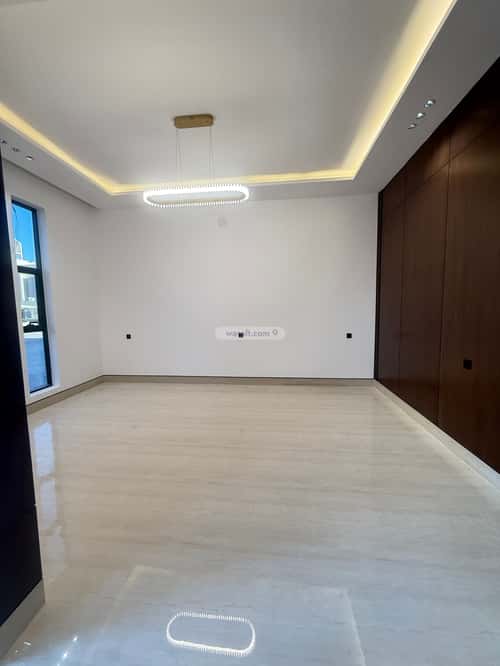 4 bedroom villa in Al Mahdiyyah 2