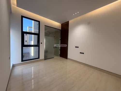 4 bedroom villa in Al Mahdiyyah 3