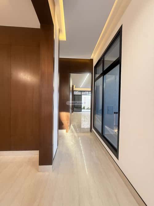 4 bedroom villa in Al Mahdiyyah 5