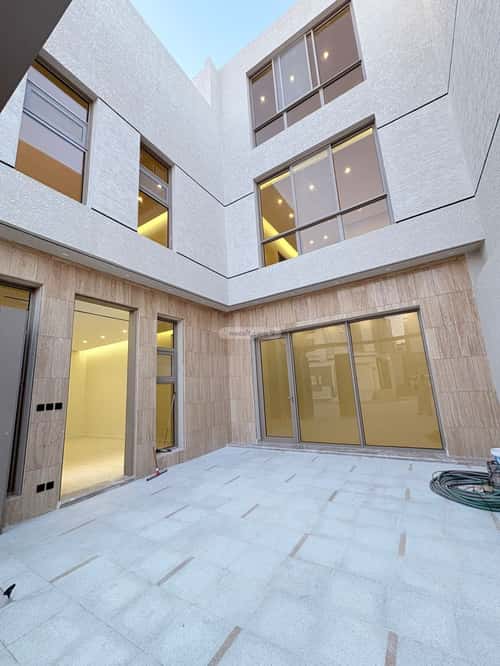 6 bedroom villa in Al Mahdiyyah 11