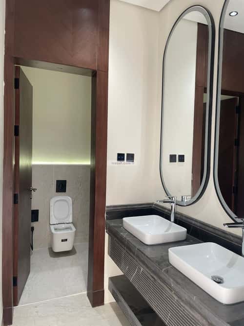 5 bedroom villa in Al Mahdiyyah 3