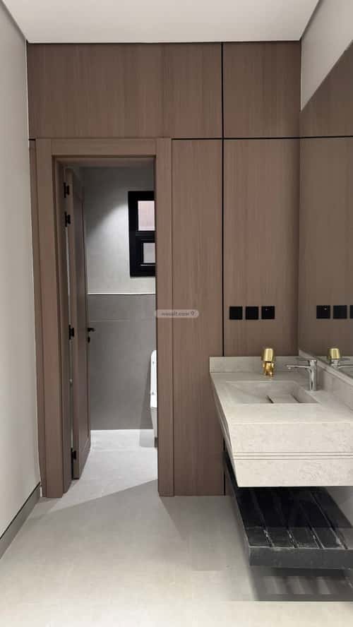 5 bedroom villa in Al Mahdiyyah 3