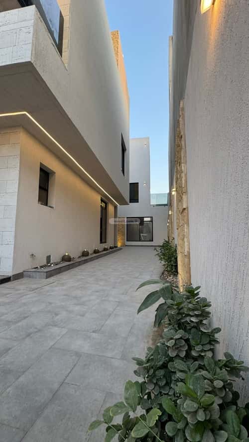 5 bedroom villa in Al Mahdiyyah 4