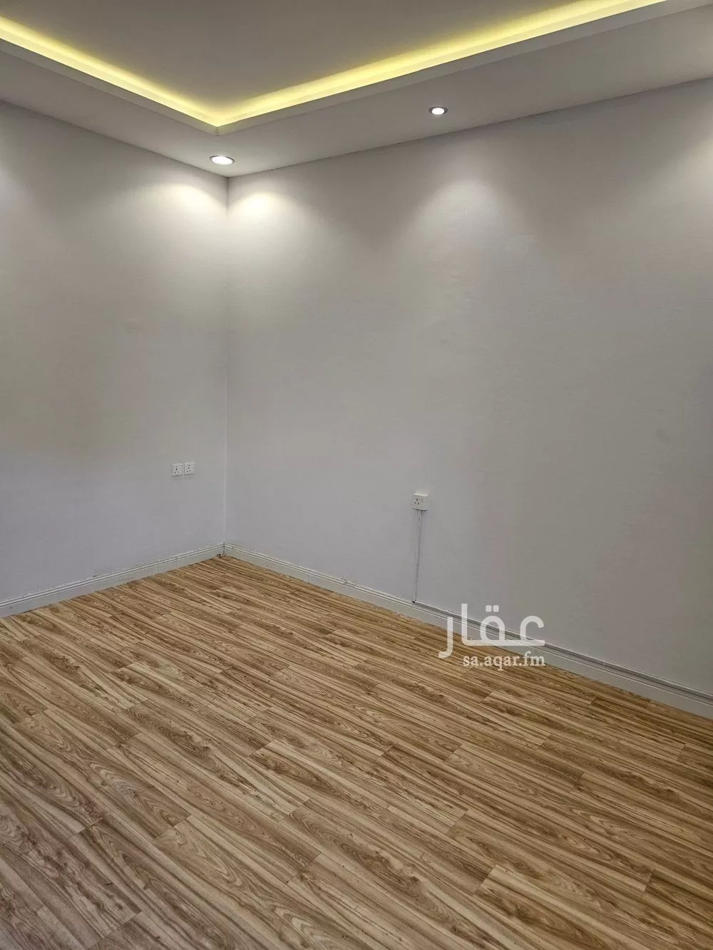 1 bedroom apartment in Al Falah 5