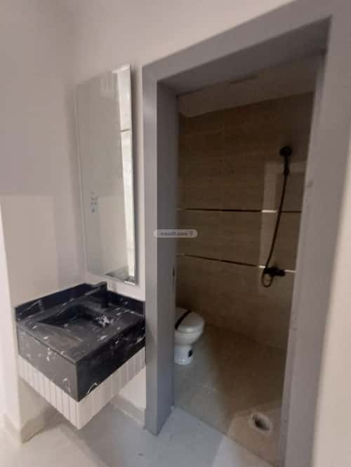 5 bedroom apartment in Badr 5