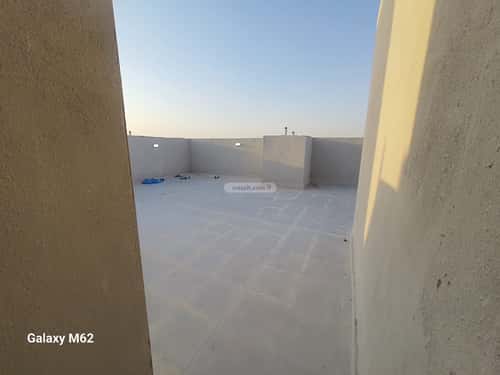 3 bedroom apartment in Al Hazm 8
