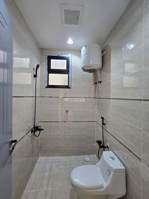 5 bedroom floor in Badr 8