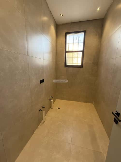 6 bedroom apartment in Al Janadriyah 4