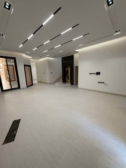 10 bedroom villa in Al Rimal 6