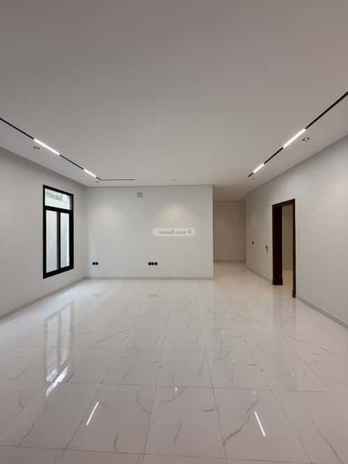 5 bedroom floor in Al Janadriyah 15