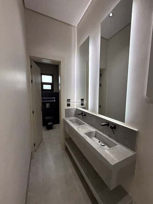5 bedroom apartment in Al Rimal 4