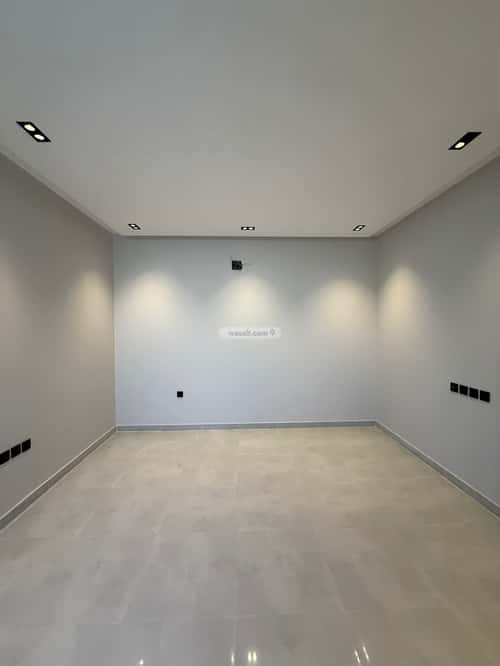 6 bedroom apartment in Al Janadriyah 4