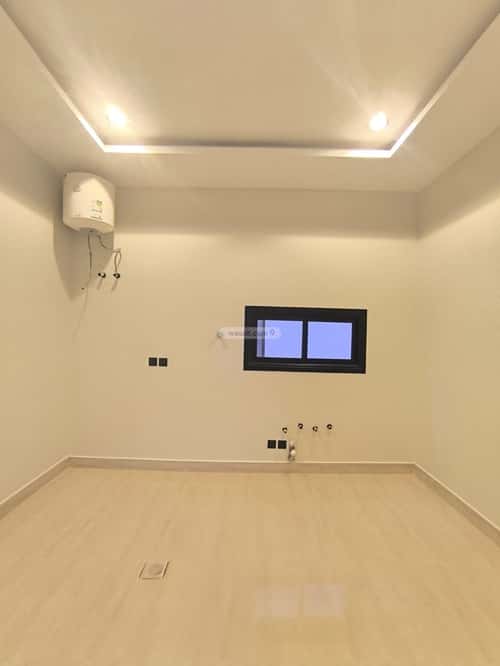4 bedroom villa in Al Janadriyah 6