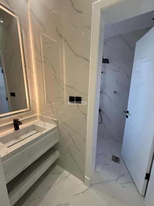 5 bedroom apartment in Al Janadriyah 3