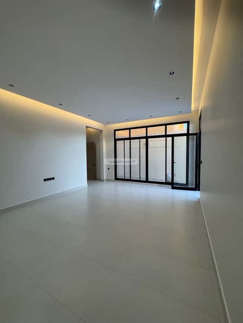 3 bedroom floor in King Faisal 2