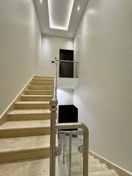 4 bedroom floor in Al Zahrah 5